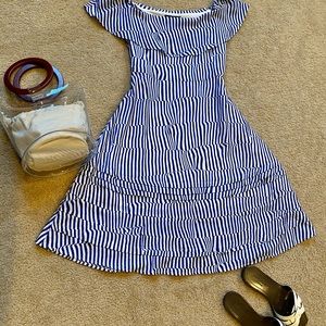 Banana Republic Off shoulder dress